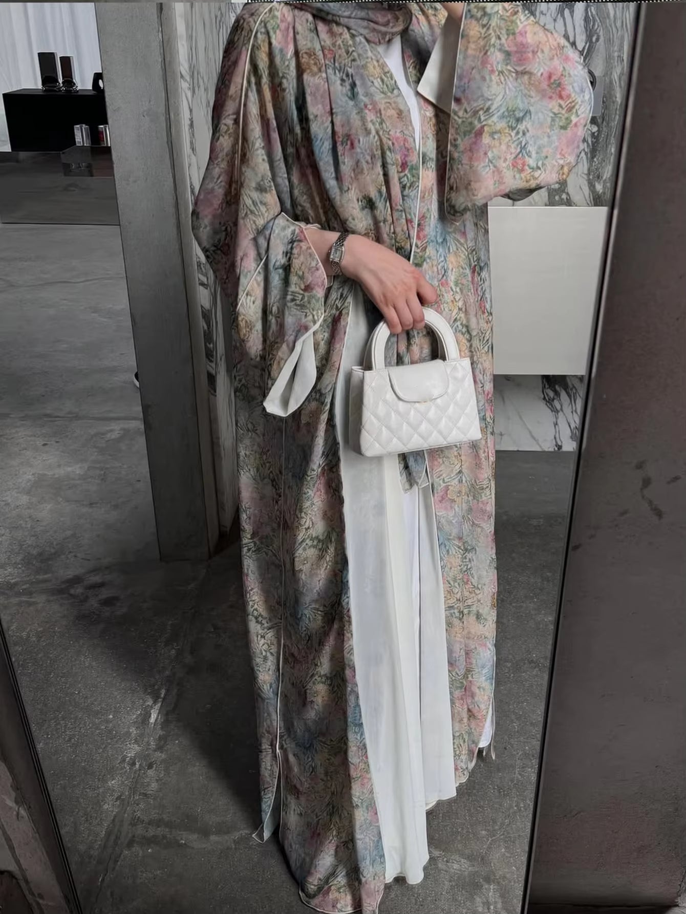 Elegant Floral Abaya Robe with Headscarf – Long Sleeve Arabic Cardigan, Modest Middle Eastern Dress