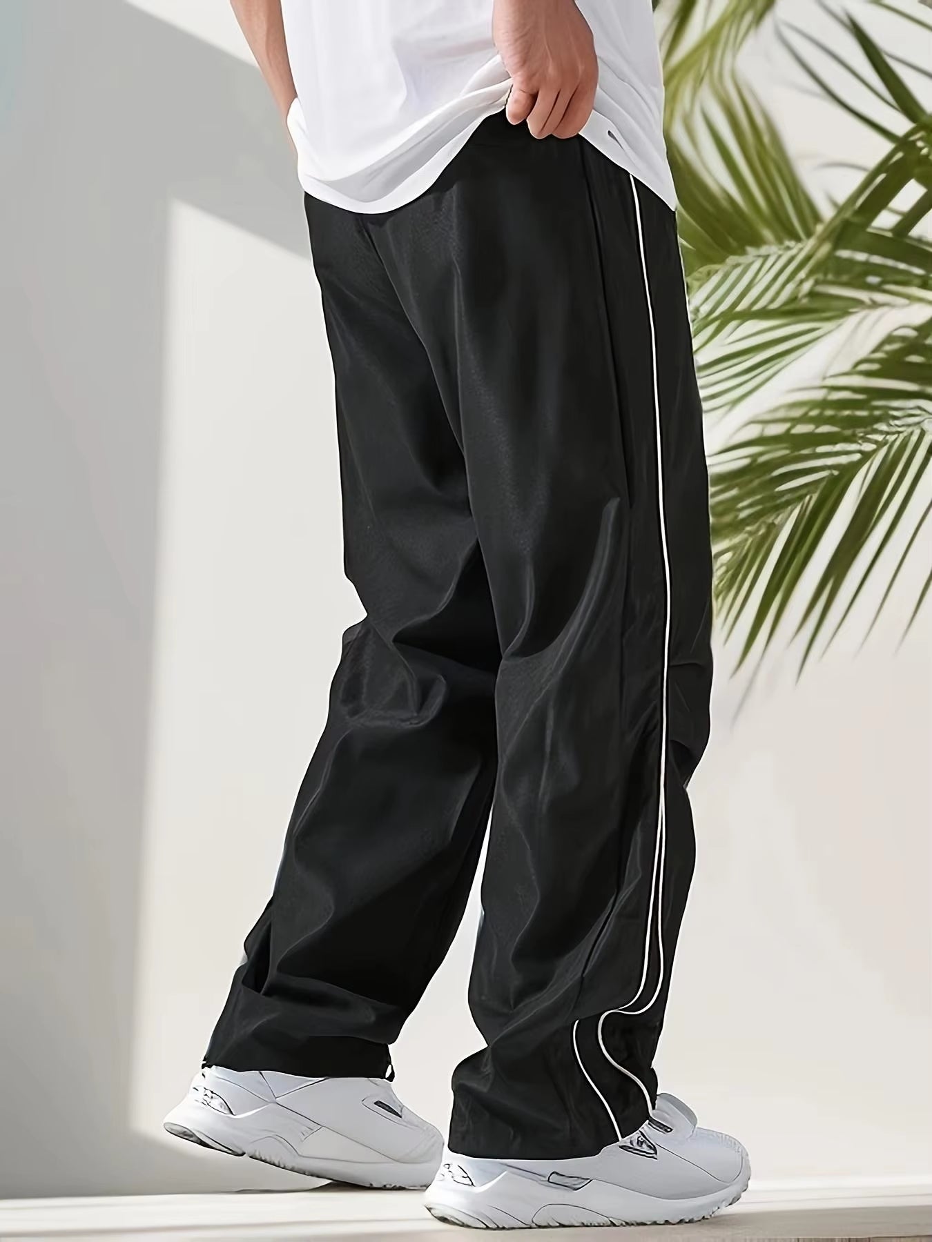 Men's Regular Plain Sports Straight Pants with Drawstrings and Elastic Waistband, Reflective Webbing Design, Suitable for Daily Leisure