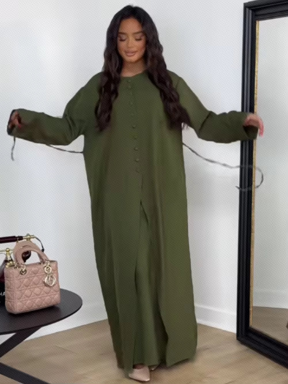 Elegant Green Abaya Set for Women – 2 Piece Satin Kaftan Dress, O Neck Button Front Modest Maxi Evening Gown