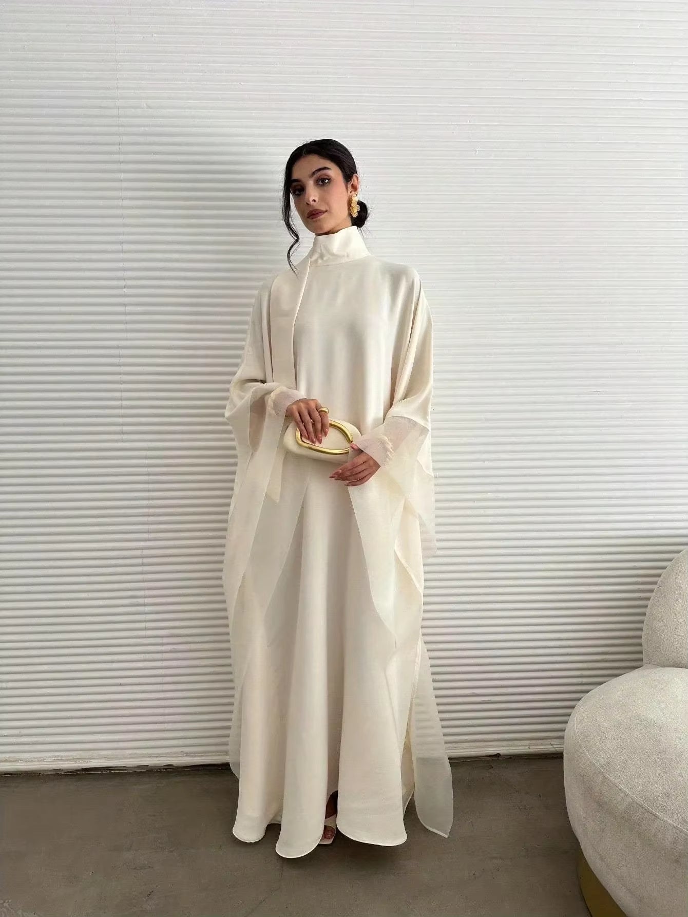 Elegant White Abaya Dress – Loose Full Sleeve Kaftan, Modest Middle Eastern Evening Wear for Women