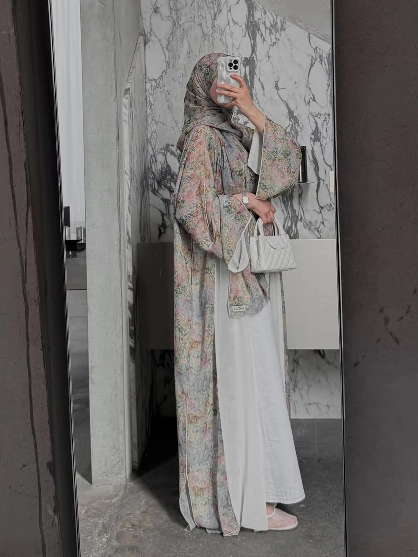 Elegant Floral Abaya Robe with Headscarf – Long Sleeve Arabic Cardigan, Modest Middle Eastern Dress