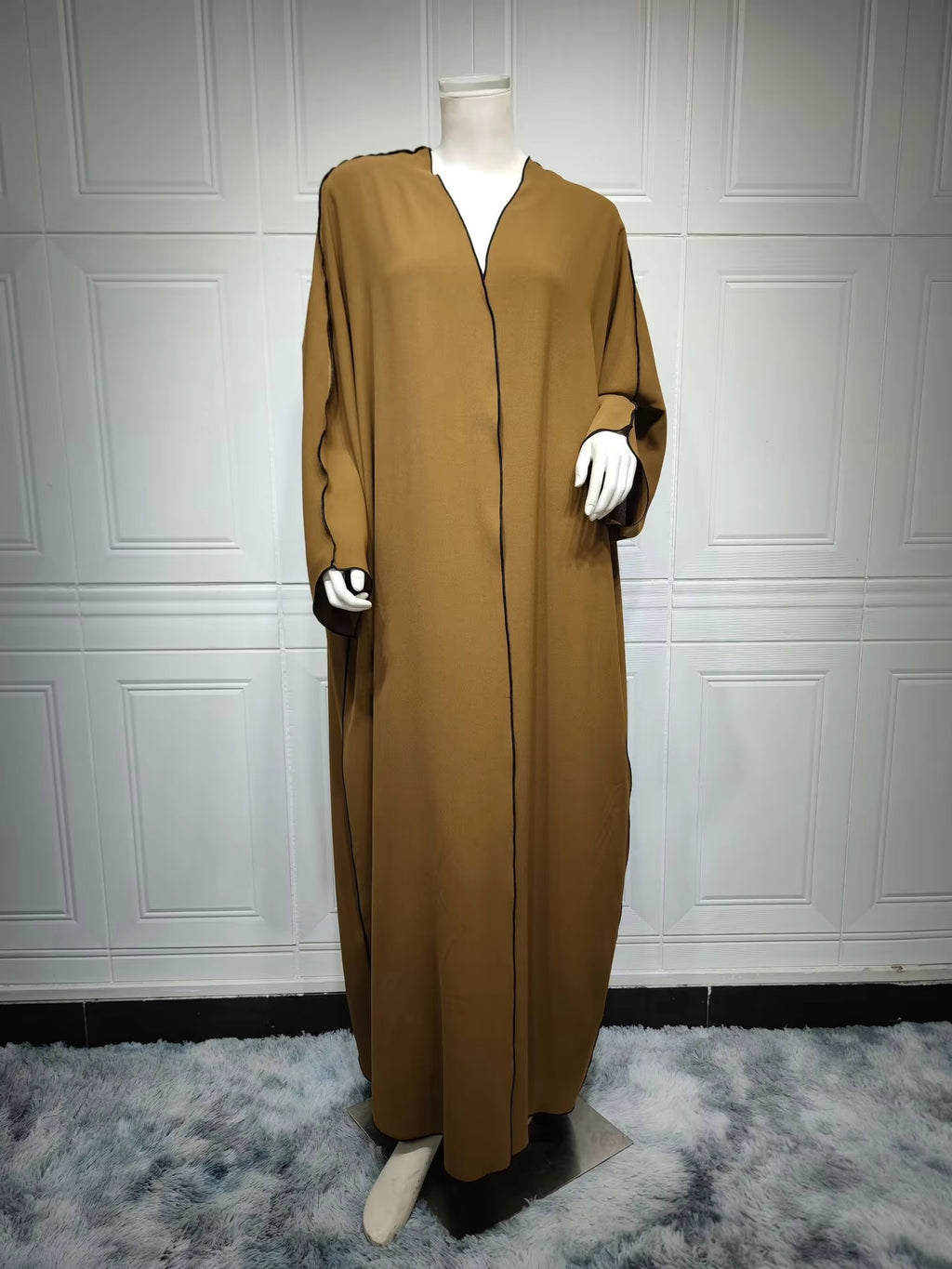 Caramel Brown Satin Abaya With Black Trim Batwing Sleeve Women Muslim Moroccan Kaftan Ramadan Jalabiya Islam Dubai Arabic Robes